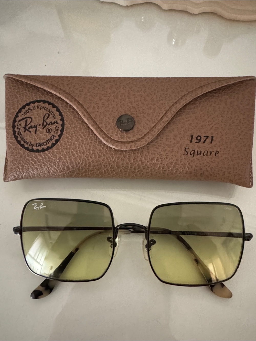 NWOT Ray-Ban Square Sunglasses in Brown Frame with Green Gradient Lenses